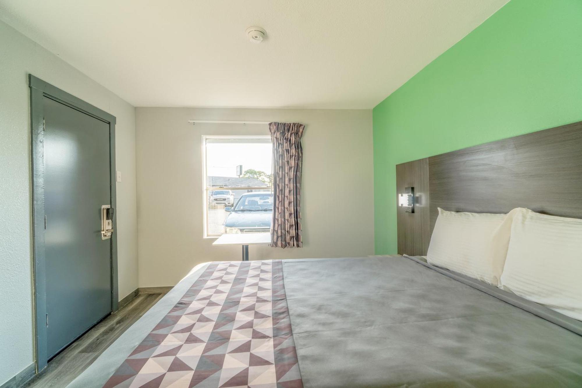 Royal Inn By Oyo Stephenville Exterior photo