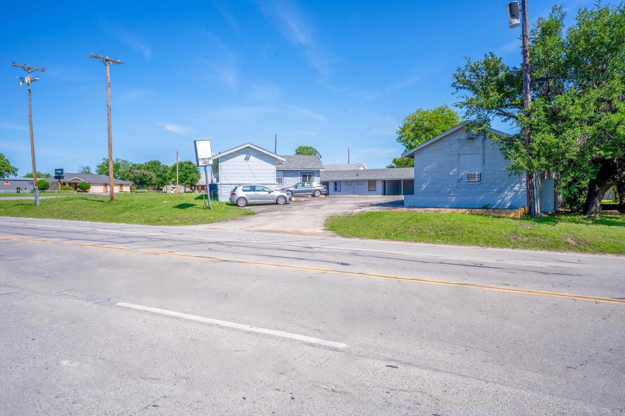Royal Inn By Oyo Stephenville Exterior photo