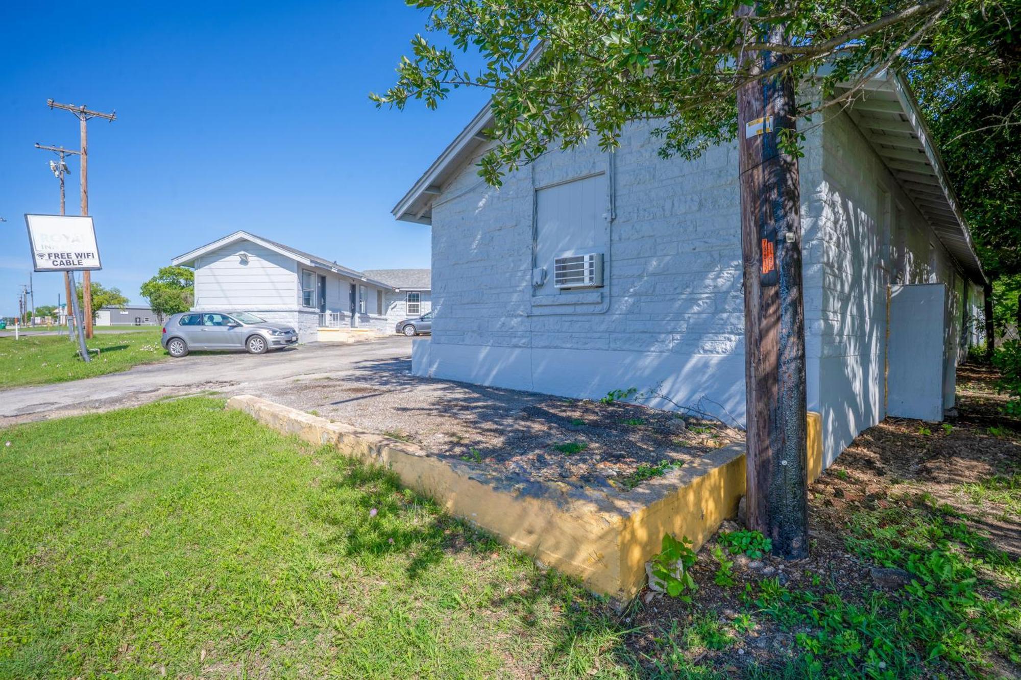 Royal Inn By Oyo Stephenville Exterior photo